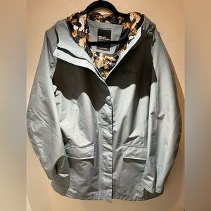 Jack Wolfskin Women's Utility Jacket in Light Blue Waterproof